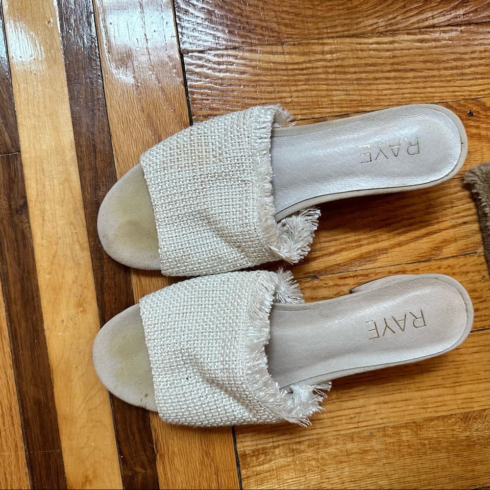 Raye sandals